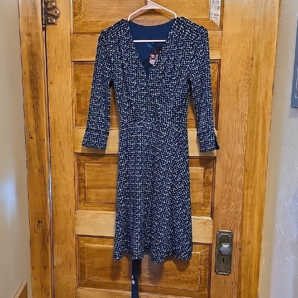 White House Black Market Blue and Pink Fit and Flare  Reversable Dress XXS - Picture 5 of 5